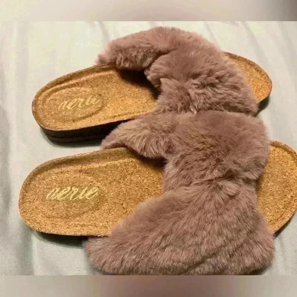 Aerie Blush Pink (Rose Blush) Fuzzy Fluffy Slide Sandals Size 7